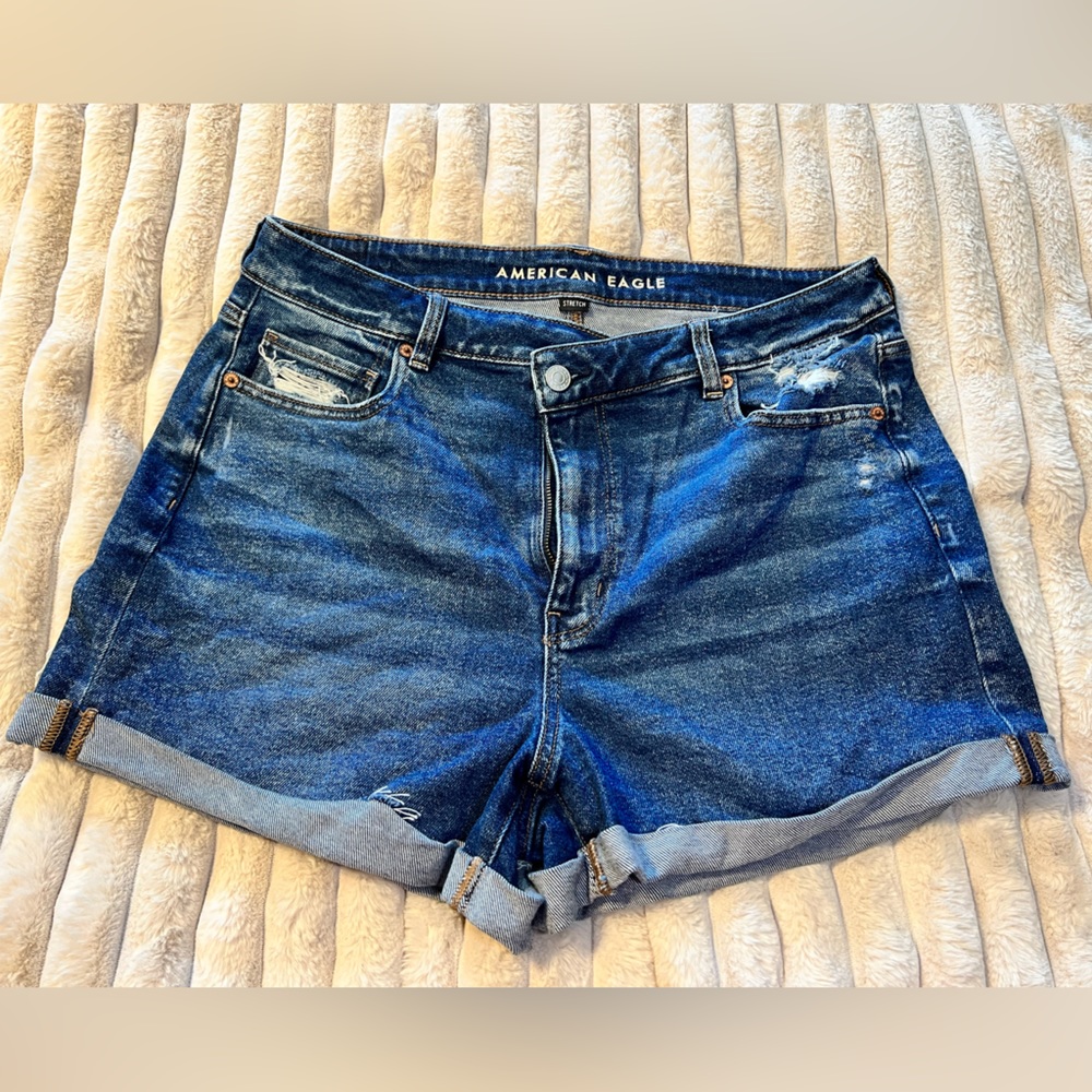 American Eagle Women’s Crossover Mom Shorts - Size 14